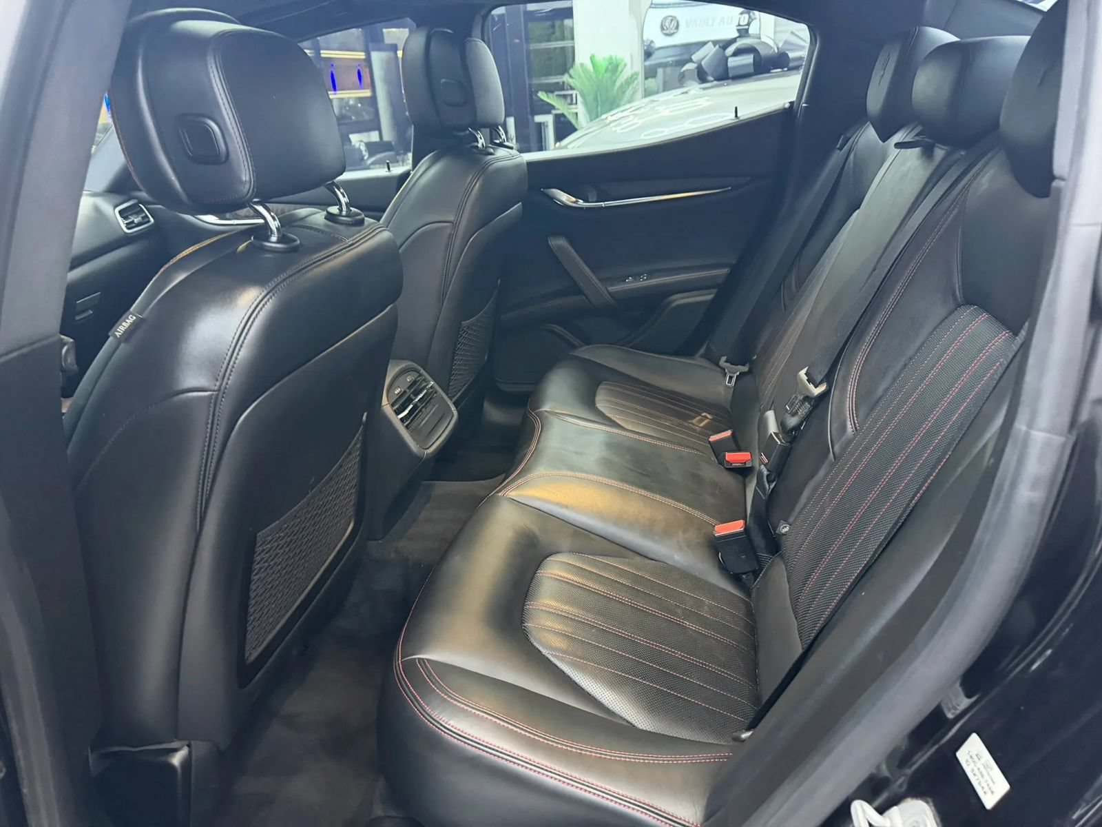 Used 2017 Maserati Ghibli w/ Luxury Package RWD image 11