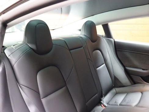 Used 2020 Tesla Model 3 Long Range image 39