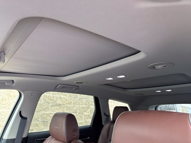 Used 2018 Buick Enclave Avenir w/ Avenir Technology Package AWD/4WD image 23