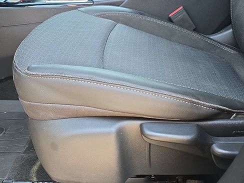 Certified 2024 Buick Encore GX Preferred AWD/4WD image 30