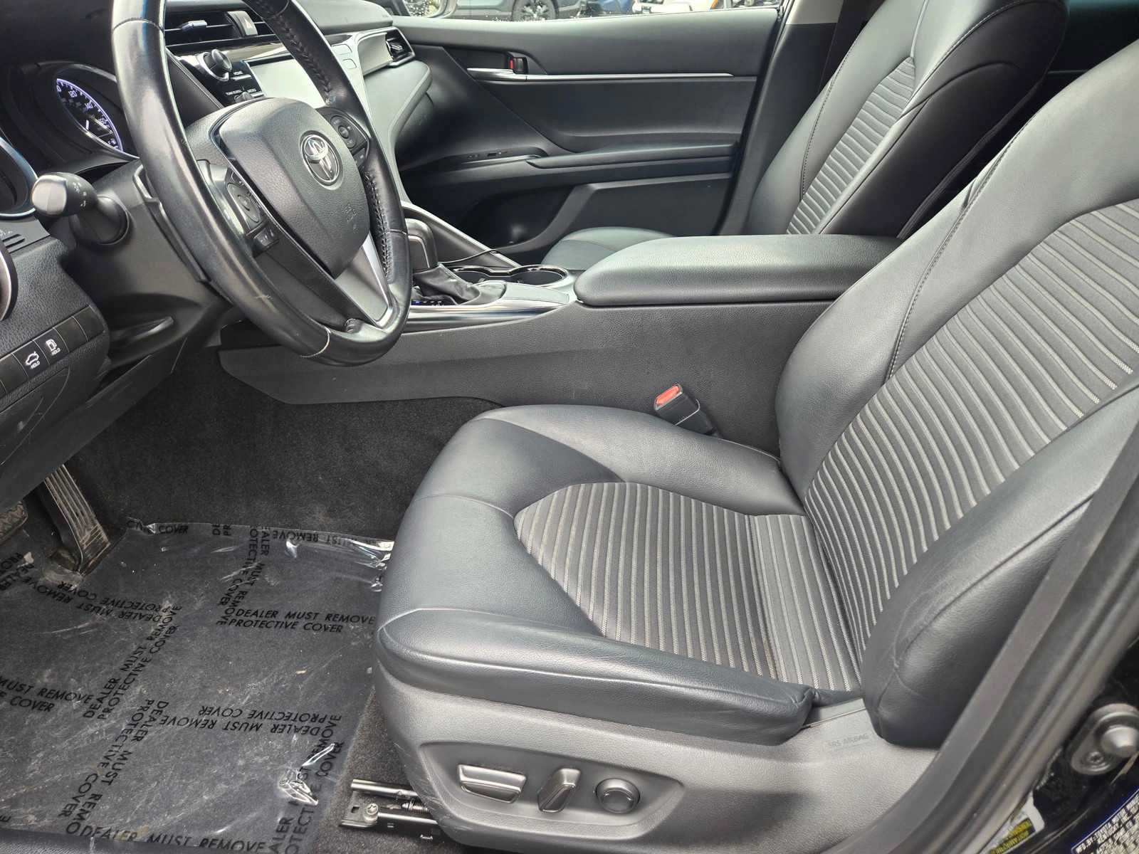 Used 2020 Toyota Camry SE FWD image 10