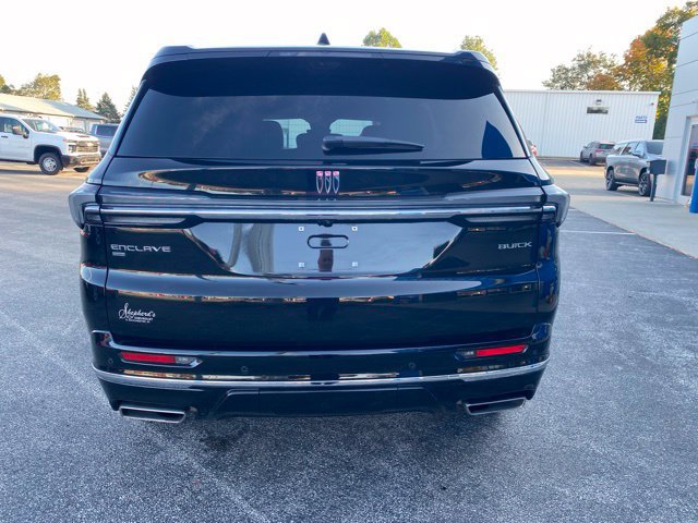 Used 2026 Buick Enclave Avenir AWD/4WD image 4