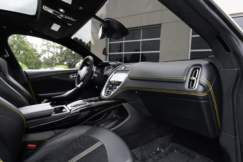 Used 2022 Aston Martin DBX AWD/4WD image 30