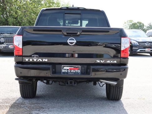 Used 2024 Nissan Titan SV w/ SV Utility Package image 10