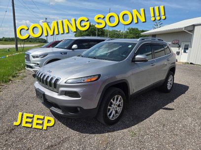 Used 2016 Jeep Cherokee Latitude w/ Cold Weather Group