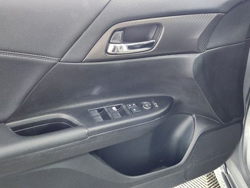 Used 2016 Honda Accord Sport image 16