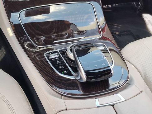 Used 2019 Mercedes-Benz E 300 image 27