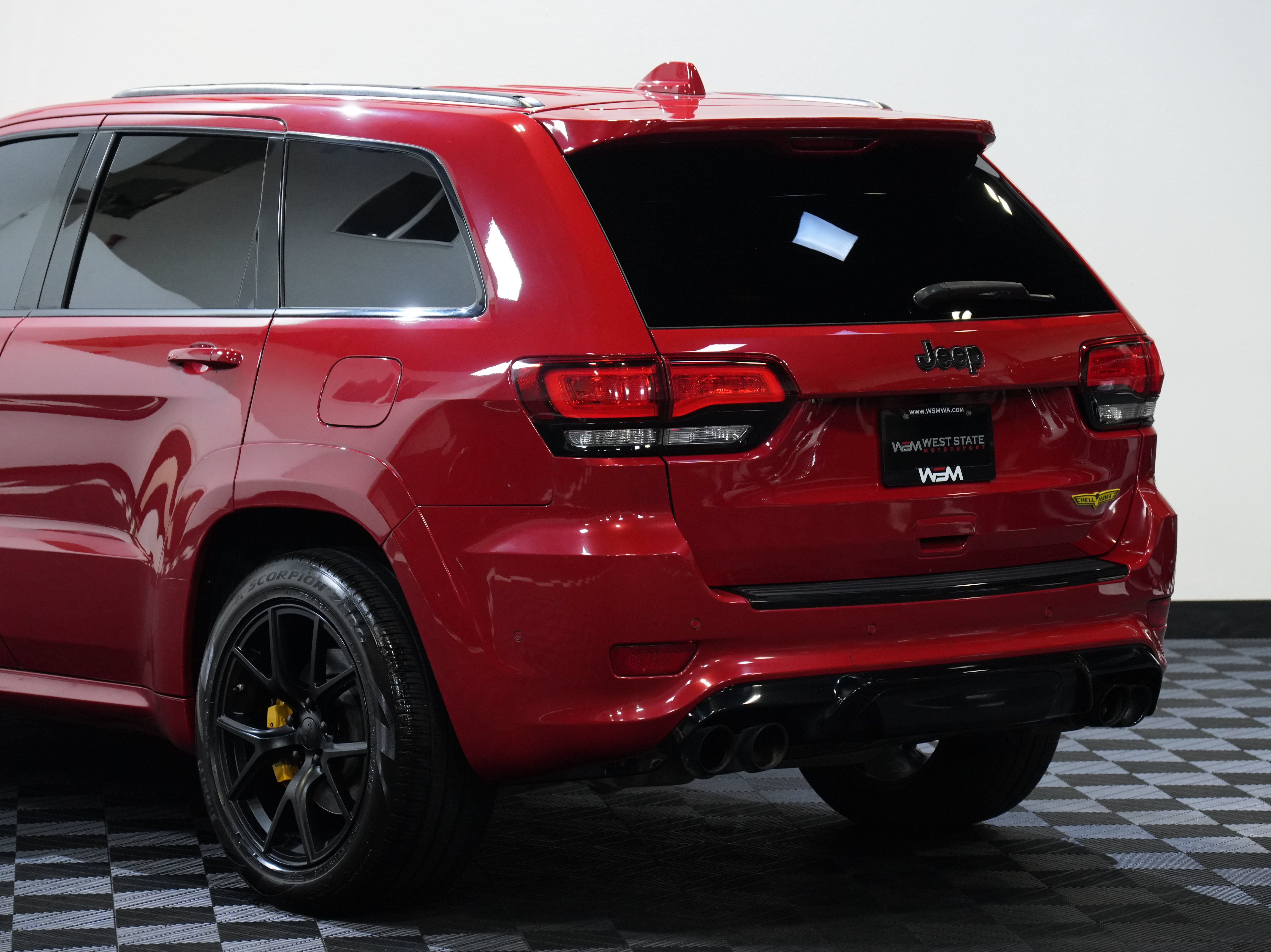 Used 2019 Jeep Grand Cherokee Trackhawk w/ Trailer Tow Group IV AWD/4WD image 16