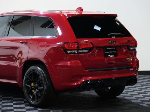Used 2019 Jeep Grand Cherokee Trackhawk w/ Trailer Tow Group IV AWD/4WD image 16