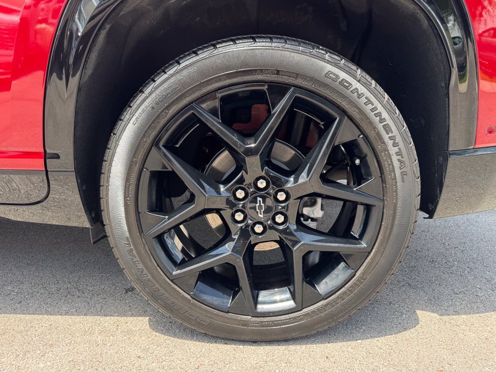 Used 2025 Chevrolet Traverse RS AWD/4WD image 31