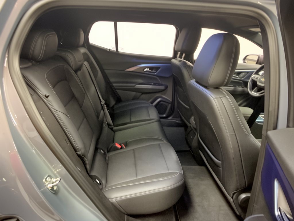 Used 2024 Chevrolet Equinox EV LT FWD image 29