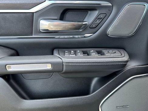 New 2025 RAM 1500 Laramie AWD/4WD image 11