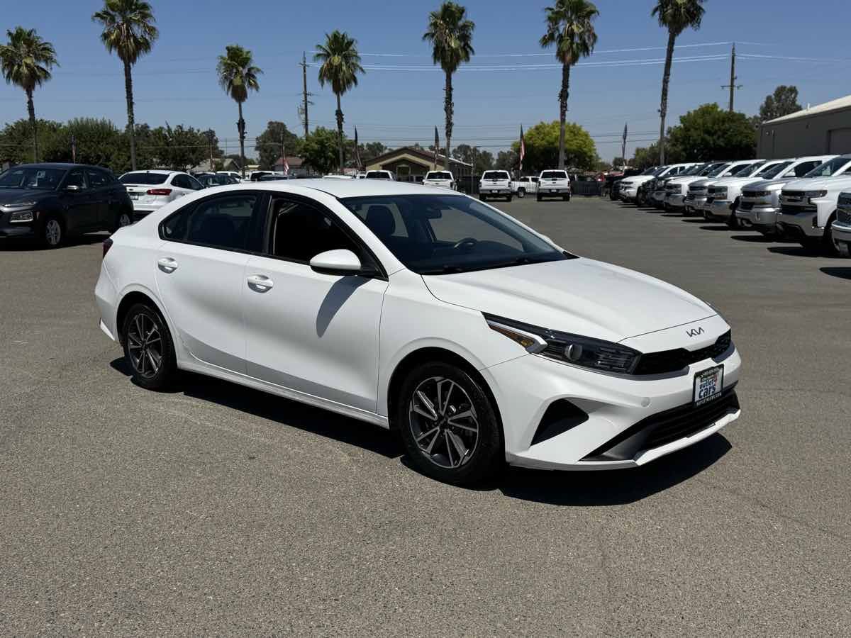 Used 2022 Kia Forte LXS FWD image 11