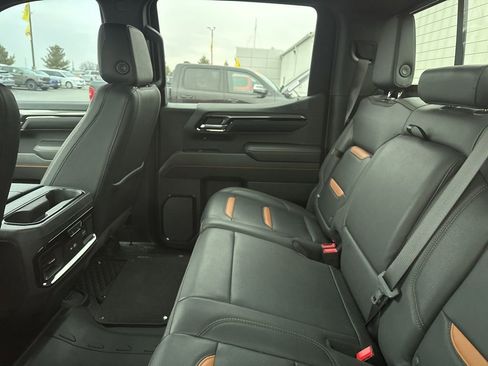 Used 2023 GMC Sierra 1500 AT4 w/ Technology Package image 21