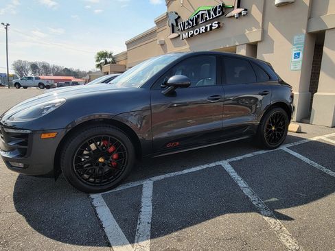 Used 2017 Porsche Macan GTS w/ Premium Package Plus image 7
