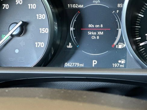 Used 2017 Land Rover Range Rover Sport SE AWD/4WD image 21