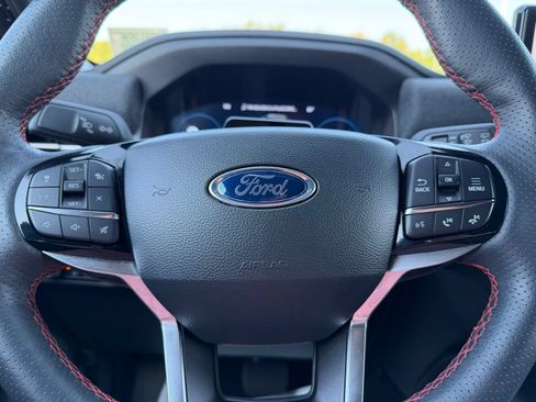 Used 2025 Ford Explorer ST-Line w/ ST-Line Street Pack AWD/4WD image 20
