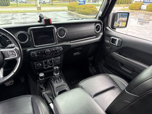 Used 2022 Jeep Wrangler Unlimited Sahara 4xe image 8