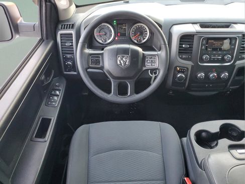 Used 2018 RAM 1500 Express image 9