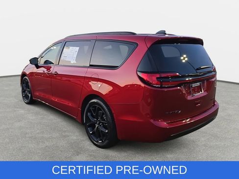 Used 2025 Chrysler Pacifica Limited FWD image 7