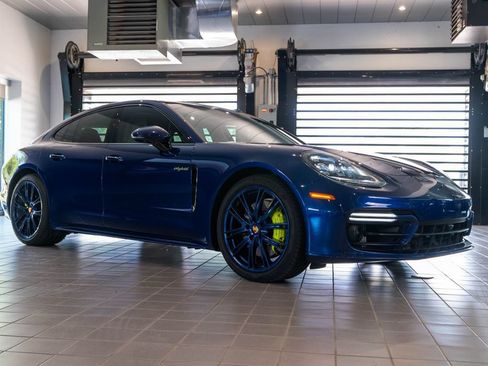 Certified 2023 Porsche Panamera 4 Platinum Edition AWD/4WD image 7