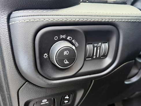 Used 2022 RAM 1500 Limited AWD/4WD image 4