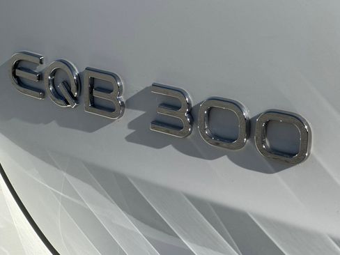 Certified 2024 Mercedes-Benz EQB 300 4MATIC image 21