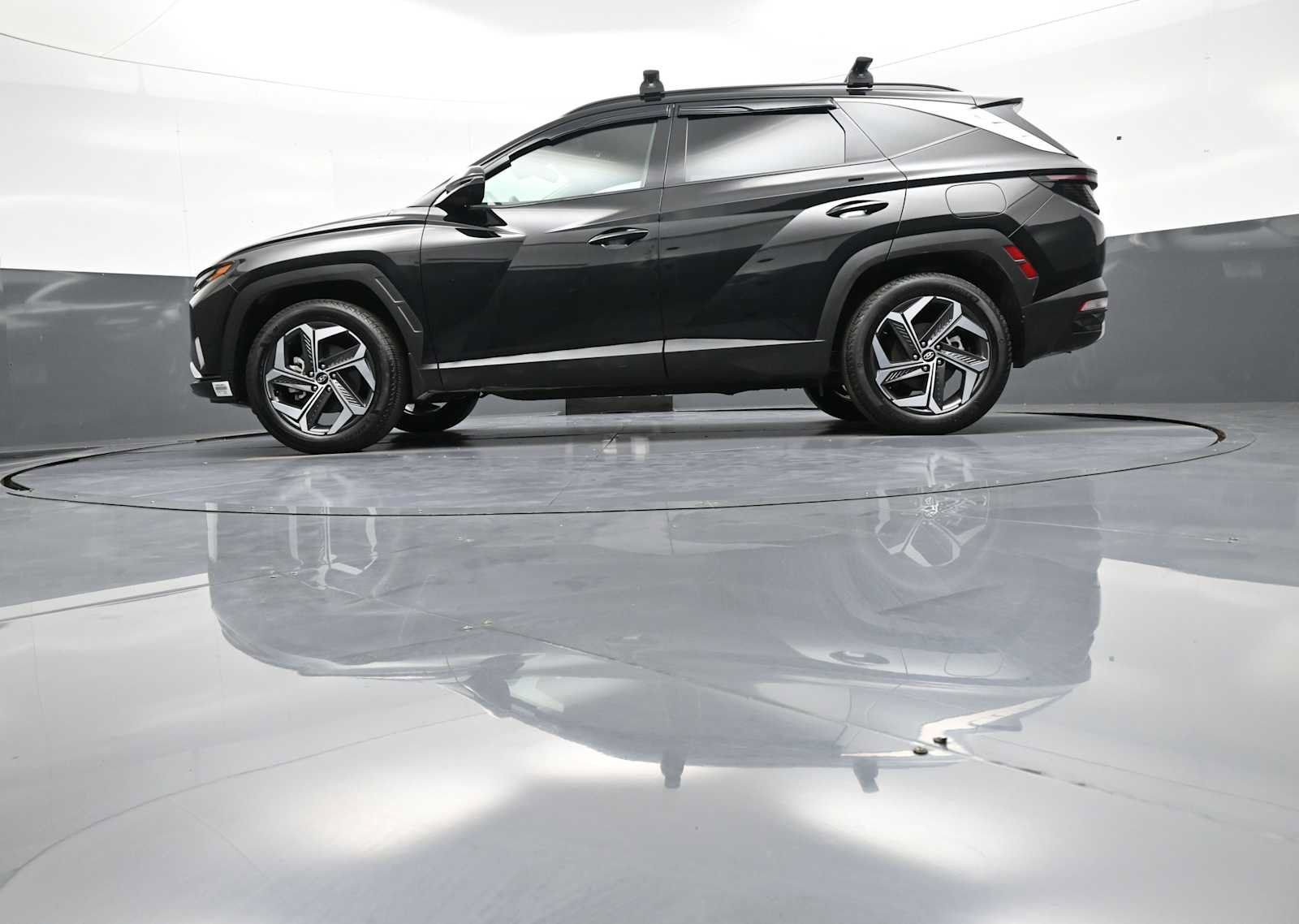Used 2024 Hyundai Tucson Limited AWD/4WD image 35