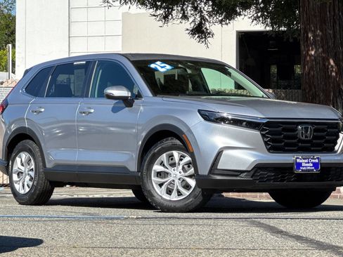 Used 2025 Honda CR-V LX image 2