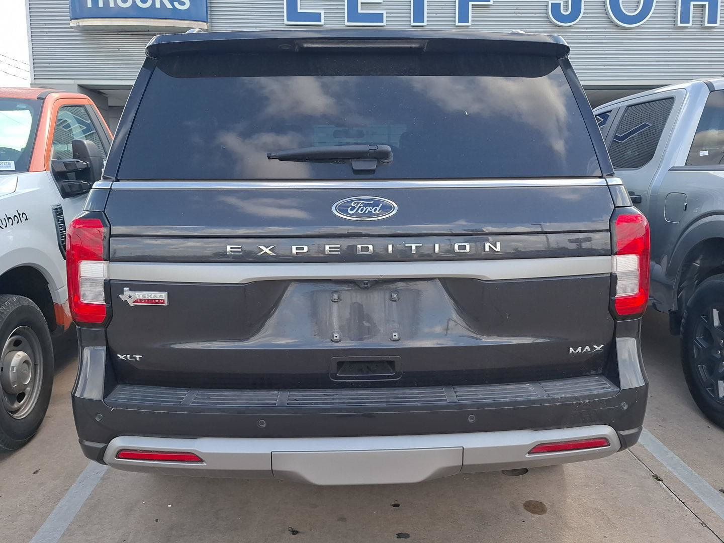 Used 2024 Ford Expedition Max XLT RWD image 14