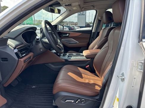 Used 2025 Acura MDX SH-AWD w/ Technology Package image 5