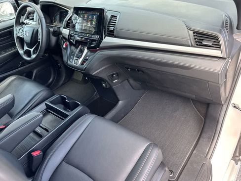 Used 2024 Honda Odyssey Sport image 13