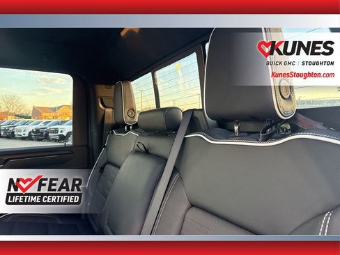 Used 2024 GMC Sierra 2500 AT4X image 39