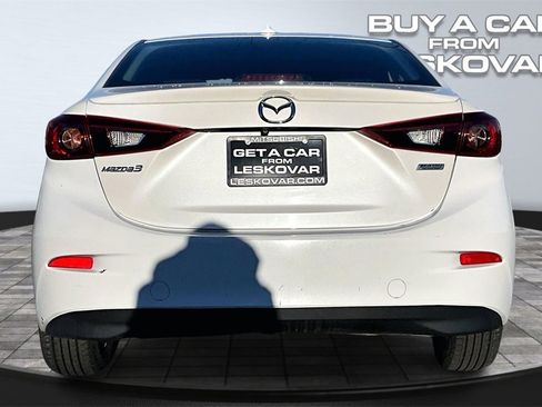 Used 2015 MAZDA MAZDA3 i Touring w/ Technology Package image 4