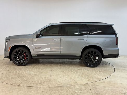 Certified 2025 Cadillac Escalade V AWD/4WD image 17
