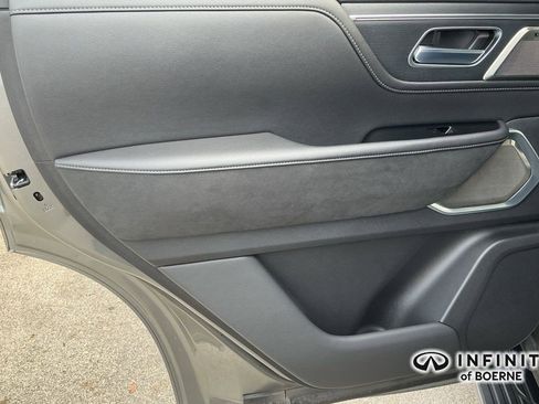 Certified 2025 INFINITI QX80 Sensory image 24