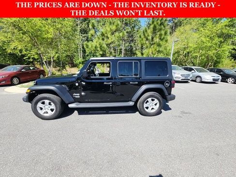 Used 2021 Jeep Wrangler Unlimited Sport AWD/4WD image 8