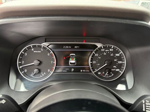 Used 2023 Nissan Rogue SV image 18