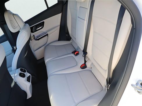 New 2026 Mercedes-Benz GLC 300 4MATIC image 22