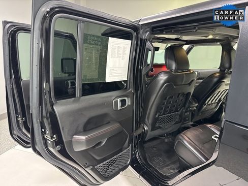 Used 2023 Jeep Gladiator Rubicon w/ Cold Weather Group image 24