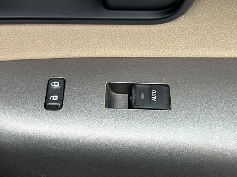 Used 2013 Toyota Sequoia Limited image 22