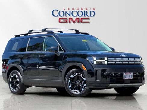 Used 2025 Hyundai Santa Fe SEL AWD/4WD image 1