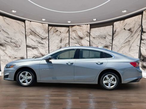 Used 2024 Chevrolet Malibu LT FWD image 9