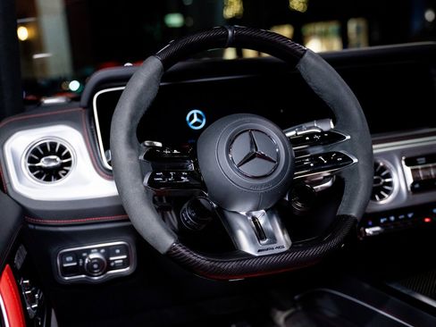 Used 2025 Mercedes-Benz G 63 AMG 4MATIC image 17