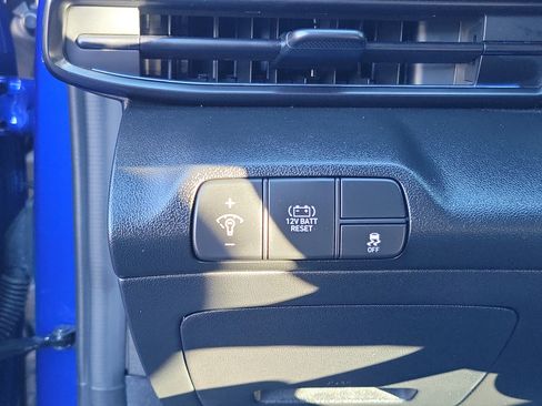 Certified 2025 Hyundai Elantra SEL w/ Cargo Package image 16