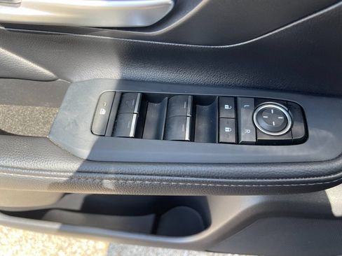 Used 2025 Toyota Grand Highlander AWD image 12