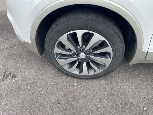 Used 2018 Buick Encore Essence AWD/4WD image 10