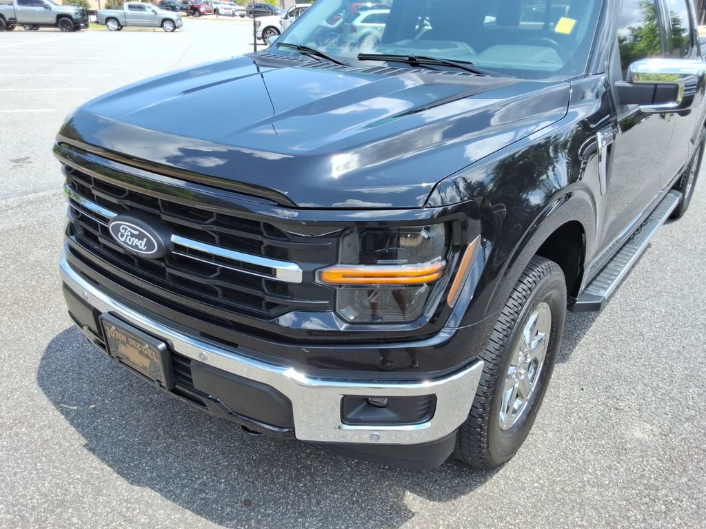 Used 2025 Ford F150 XLT w/ Equipment Group 302A MID AWD/4WD image 9