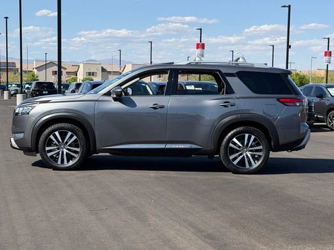 Certified 2023 Nissan Pathfinder Platinum w/ Cargo Package AWD/4WD image 2
