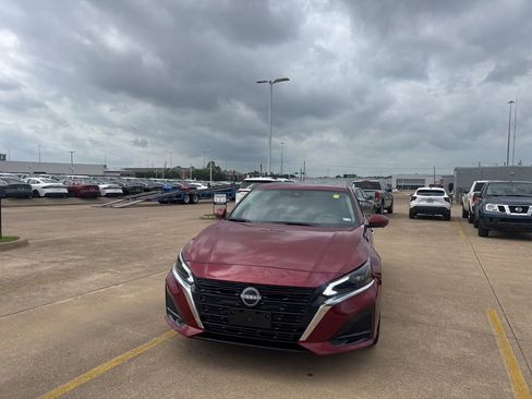 Certified 2025 Nissan Altima 2.5 SL image 6